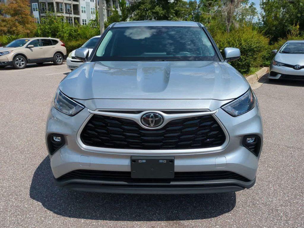 used 2024 Toyota Highlander car, priced at $29,999