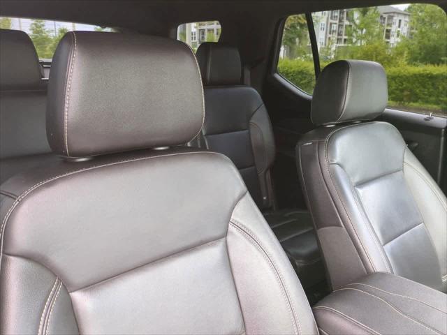 used 2022 Chevrolet Traverse car, priced at $25,999