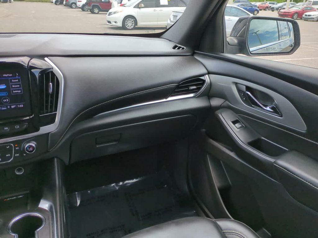 used 2022 Chevrolet Traverse car, priced at $23,199