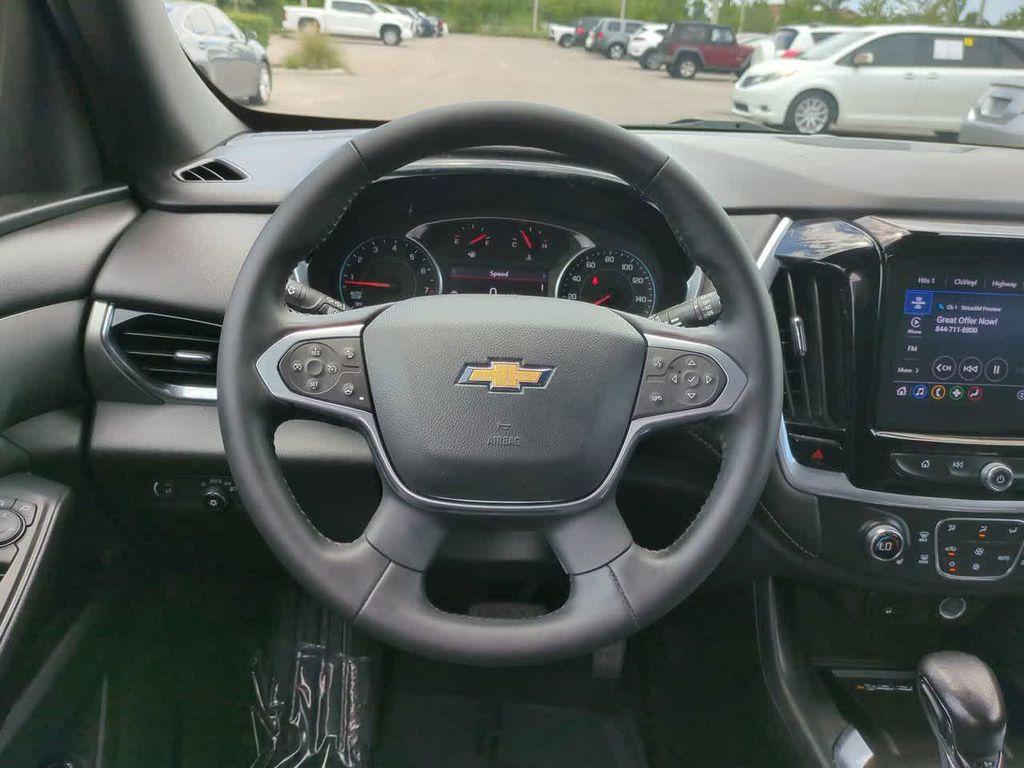 used 2022 Chevrolet Traverse car, priced at $23,199