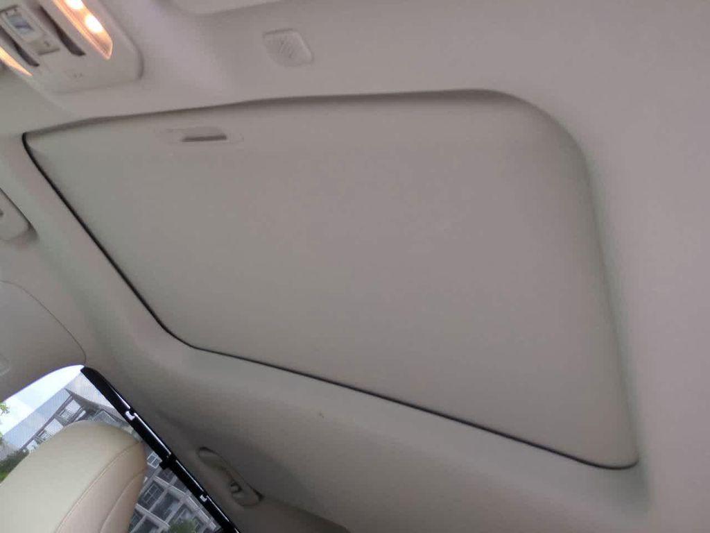 used 2020 Toyota Highlander car, priced at $27,399