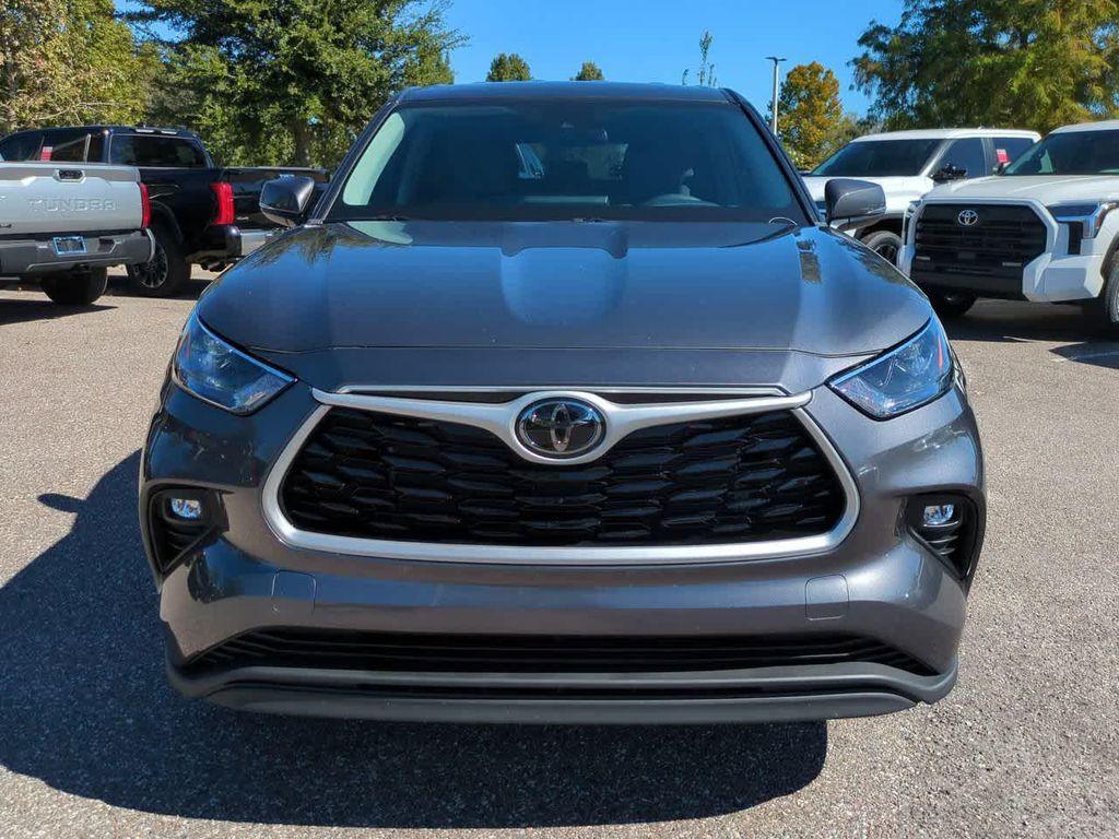 used 2023 Toyota Highlander car, priced at $29,244