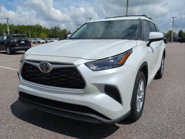 used 2022 Toyota Highlander car, priced at $29,999