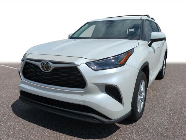used 2022 Toyota Highlander car, priced at $29,999