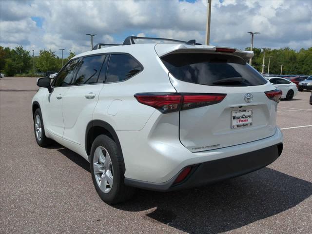 used 2022 Toyota Highlander car, priced at $29,999