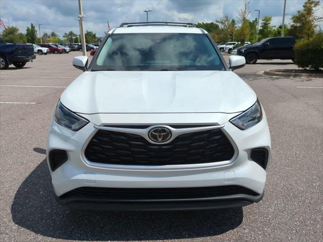 used 2022 Toyota Highlander car, priced at $29,999