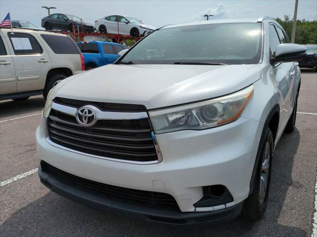 used 2015 Toyota Highlander car, priced at $11,999
