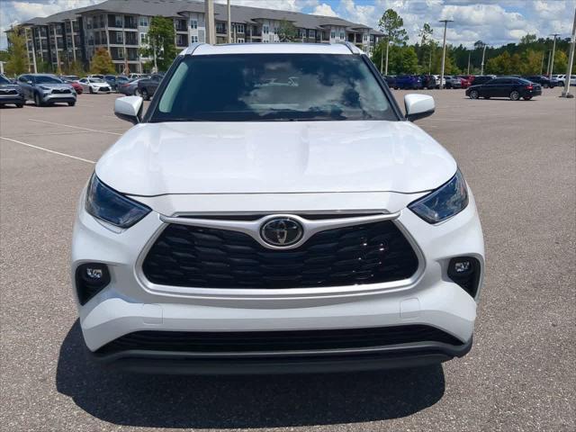 new 2024 Toyota Highlander car, priced at $44,221