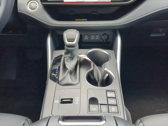 new 2024 Toyota Highlander car, priced at $44,221