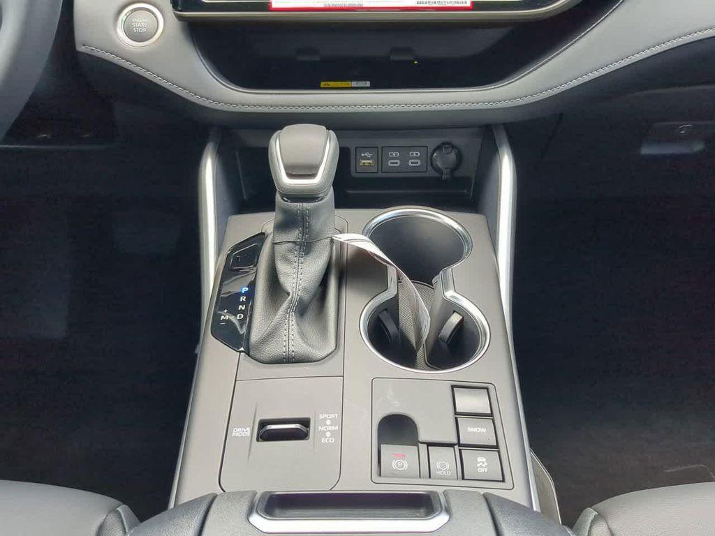 new 2024 Toyota Highlander car, priced at $45,971