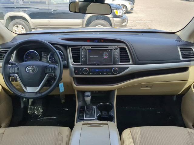 used 2018 Toyota Highlander car, priced at $20,999