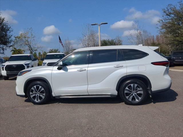 used 2022 Toyota Highlander car, priced at $30,444