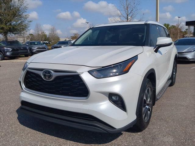 used 2022 Toyota Highlander car, priced at $30,444