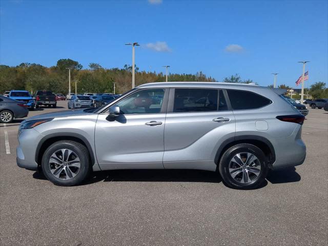 used 2024 Toyota Highlander car, priced at $41,244