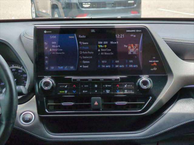 used 2020 Toyota Highlander car, priced at $37,144