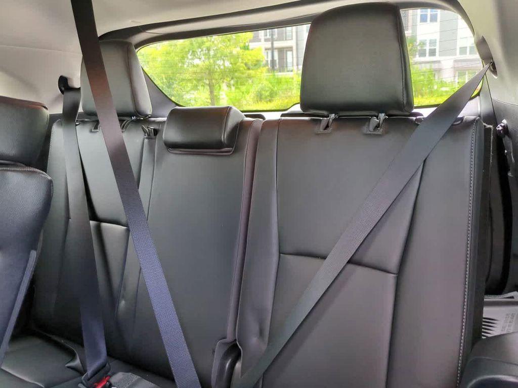 used 2020 Toyota Highlander car, priced at $32,999