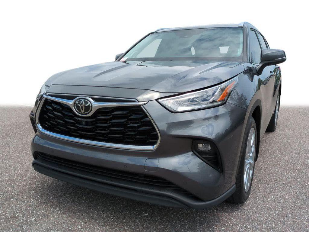 used 2020 Toyota Highlander car, priced at $32,999