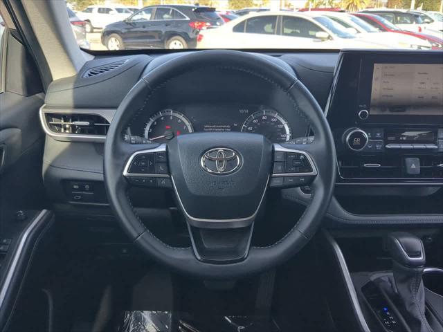 used 2024 Toyota Highlander car, priced at $38,444