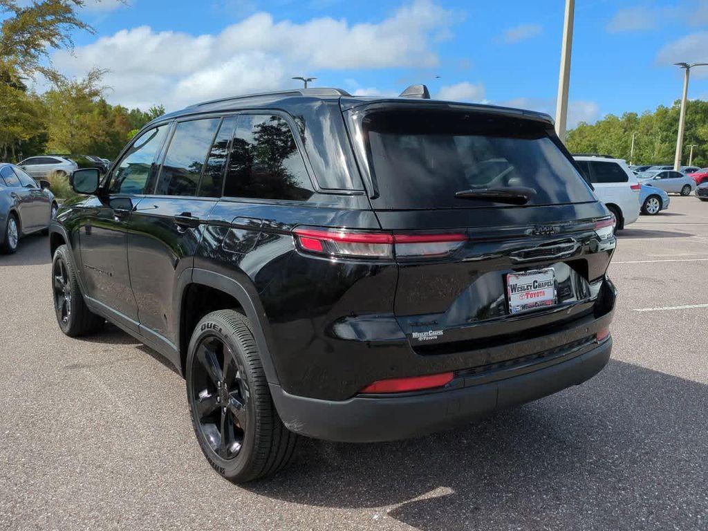 used 2025 Jeep Grand Cherokee car, priced at $37,999