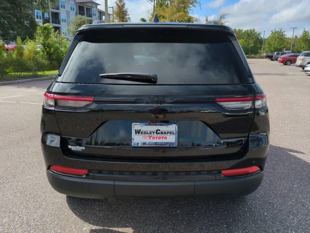 used 2025 Jeep Grand Cherokee car, priced at $37,999
