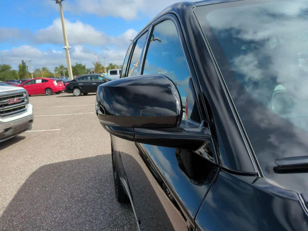 used 2025 Jeep Grand Cherokee car, priced at $37,999