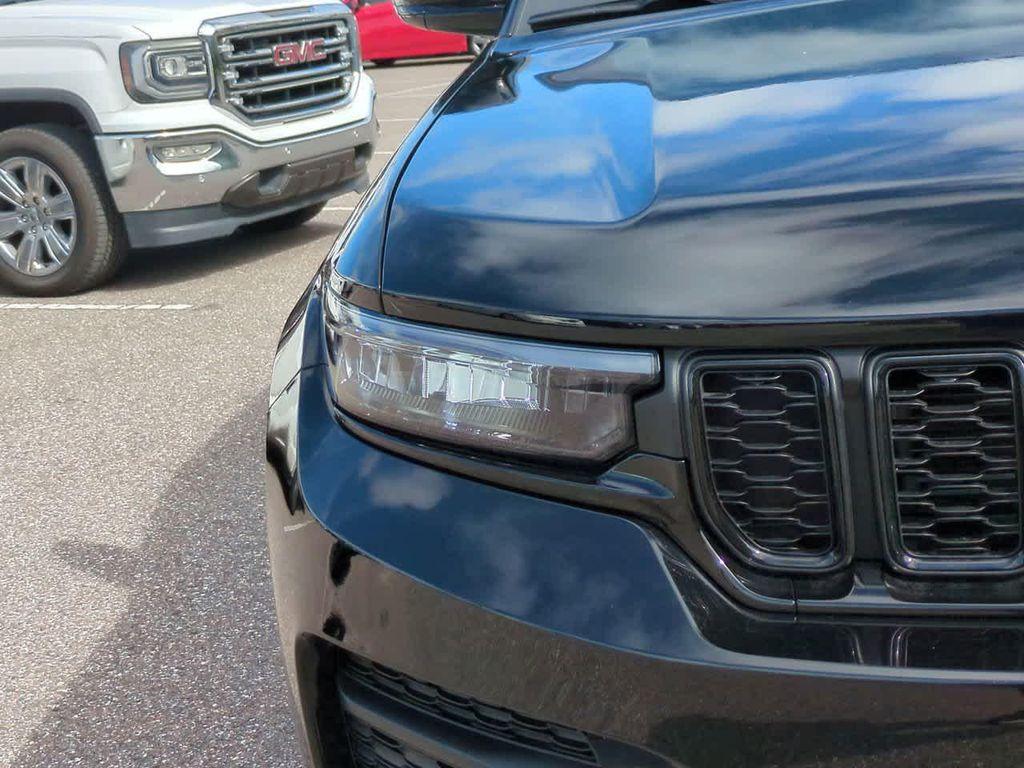 used 2025 Jeep Grand Cherokee car, priced at $37,999