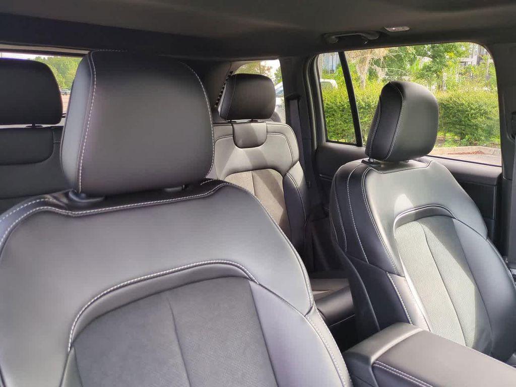 used 2025 Jeep Grand Cherokee car, priced at $37,999
