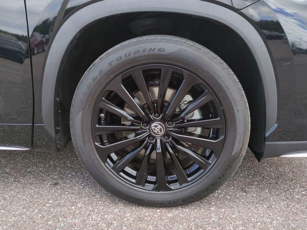 used 2023 Toyota Highlander car, priced at $39,444
