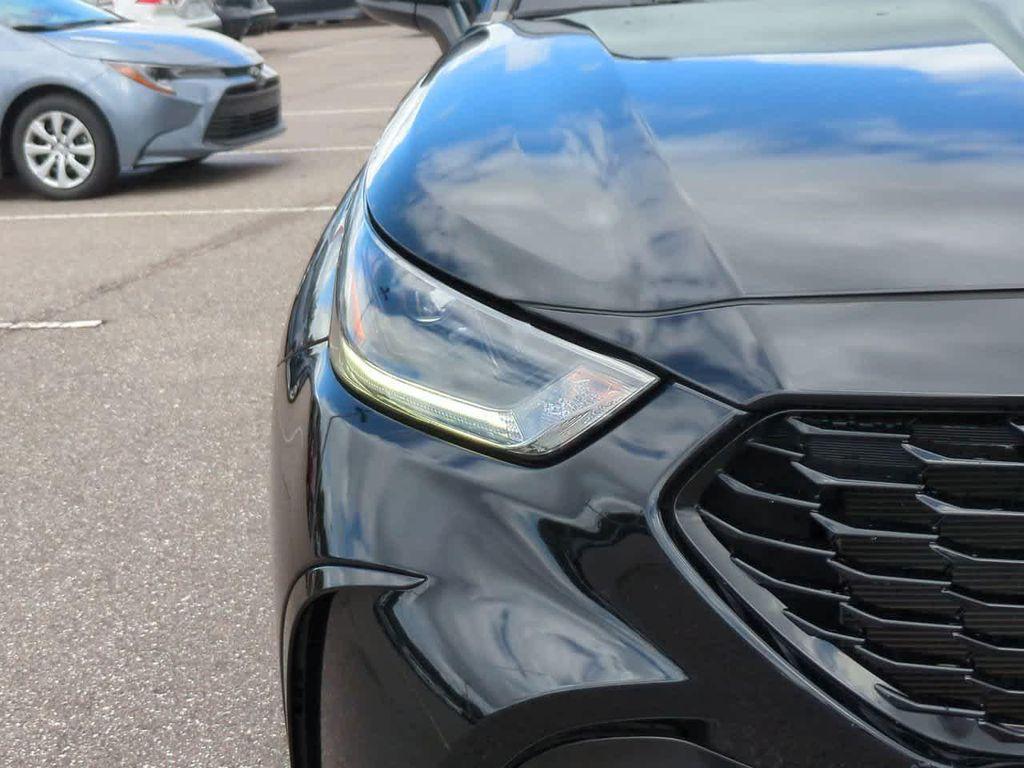 used 2023 Toyota Highlander car, priced at $39,444