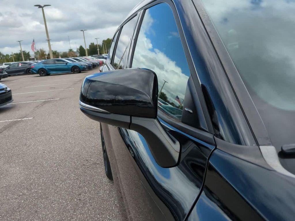 used 2023 Toyota Highlander car, priced at $39,444