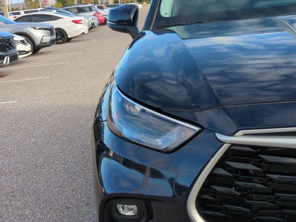 used 2024 Toyota Highlander car, priced at $36,444