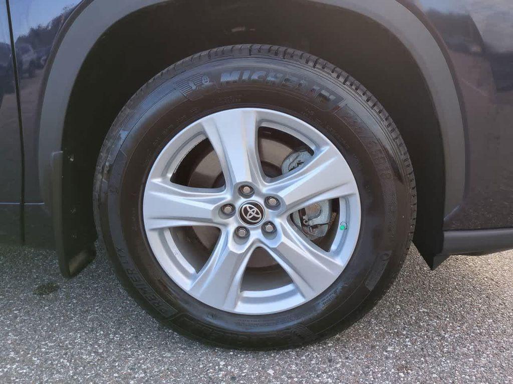 used 2024 Toyota Highlander car, priced at $36,444