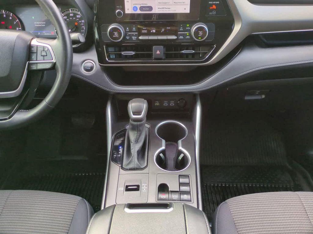 used 2024 Toyota Highlander car, priced at $36,444