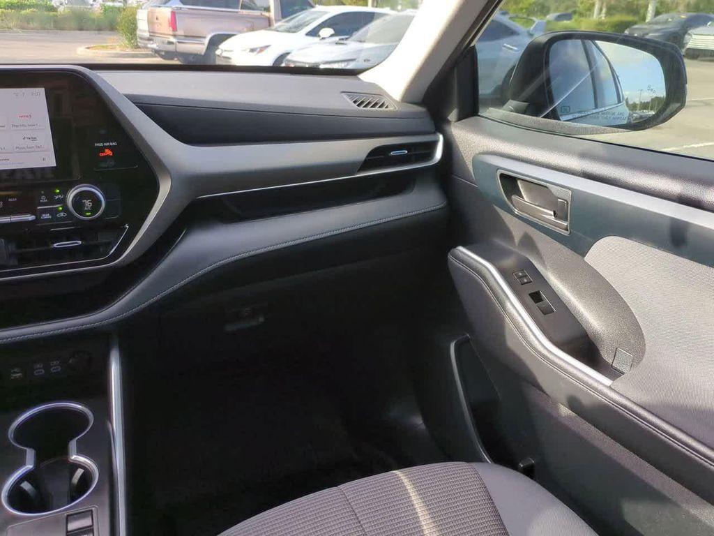used 2024 Toyota Highlander car, priced at $36,444