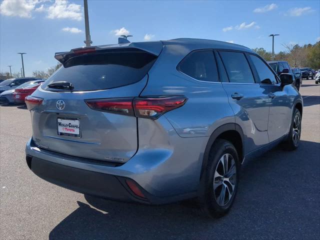 used 2024 Toyota Highlander car, priced at $42,599