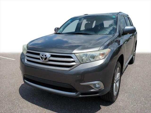 used 2013 Toyota Highlander car, priced at $12,444