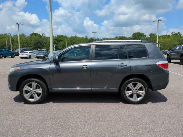 used 2013 Toyota Highlander car, priced at $12,444