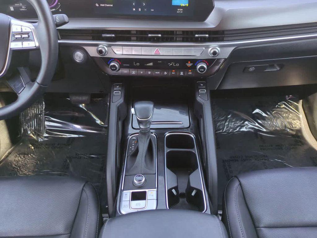 used 2025 Kia Telluride car, priced at $32,244