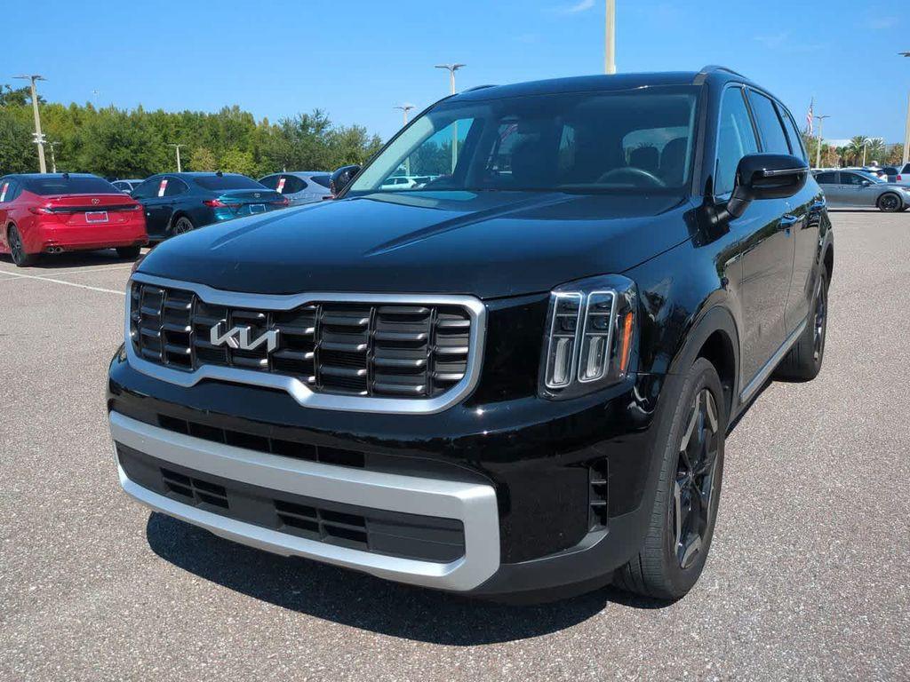 used 2025 Kia Telluride car, priced at $32,244