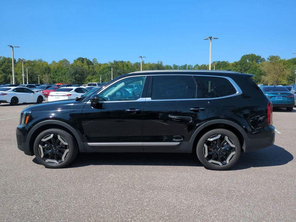 used 2025 Kia Telluride car, priced at $32,244
