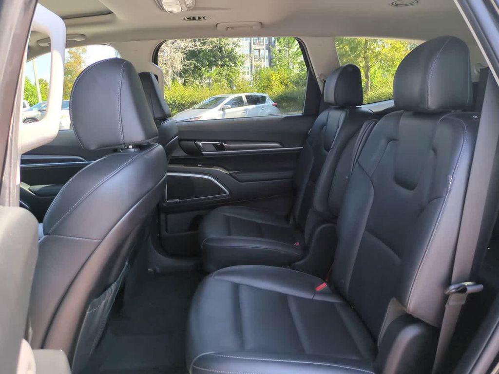 used 2025 Kia Telluride car, priced at $32,244