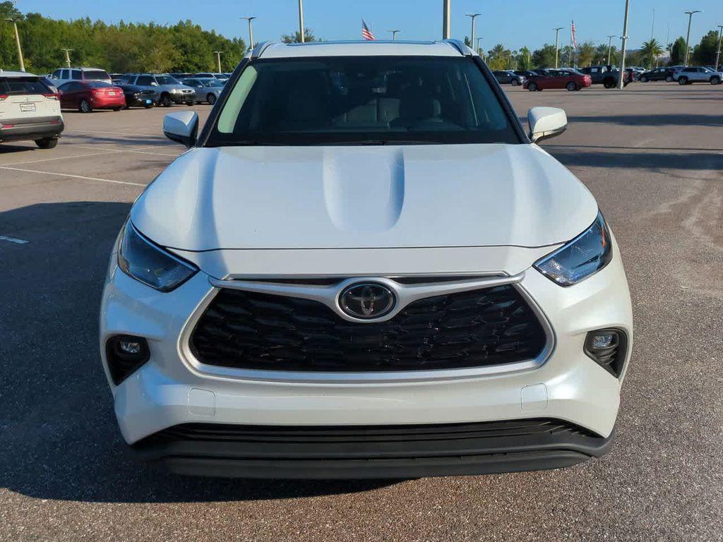 used 2022 Toyota Highlander car, priced at $32,743