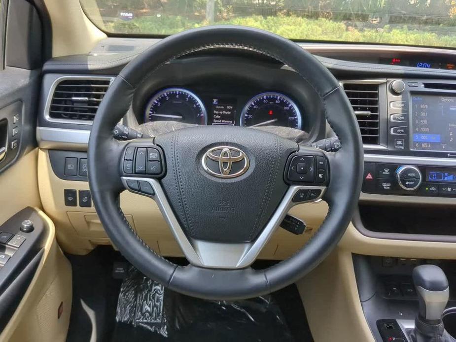 used 2019 Toyota Highlander car, priced at $31,999