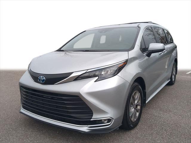 used 2024 Toyota Sienna car, priced at $44,444