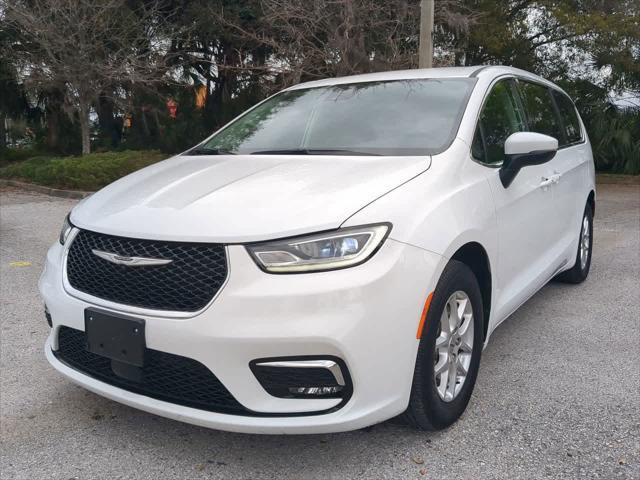 used 2023 Chrysler Pacifica car, priced at $22,999