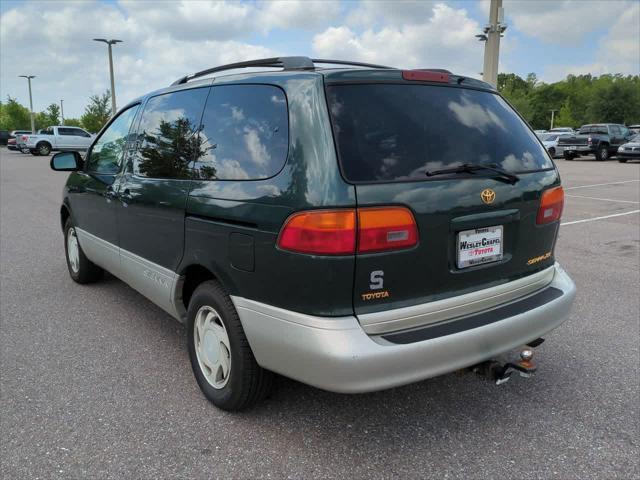 used 2000 Toyota Sienna car, priced at $7,999
