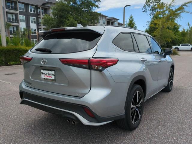 used 2022 Toyota Highlander car, priced at $36,744