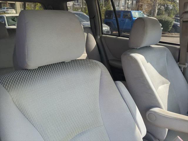 used 2006 Toyota Highlander car, priced at $6,999