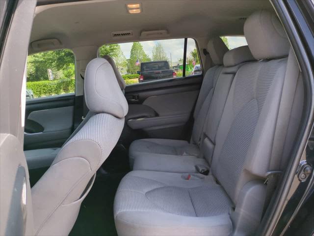 used 2021 Toyota Highlander Hybrid car, priced at $28,244