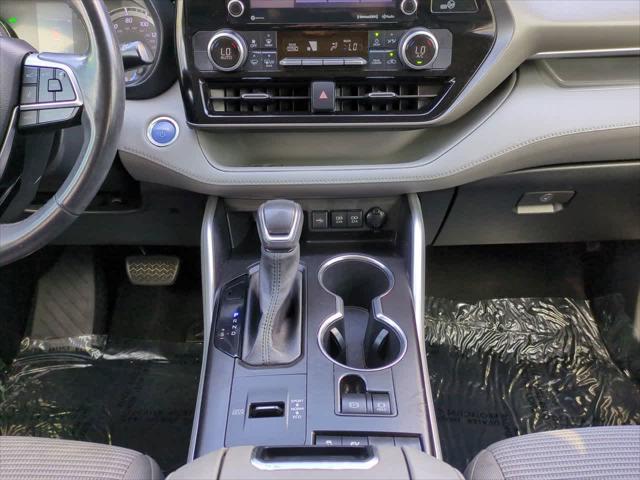 used 2021 Toyota Highlander Hybrid car, priced at $28,244